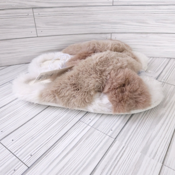 Stars Above Faux Fur Cross Strap Paris Slipper Slides in Taupe Size Large NWT - Picture 7 of 11